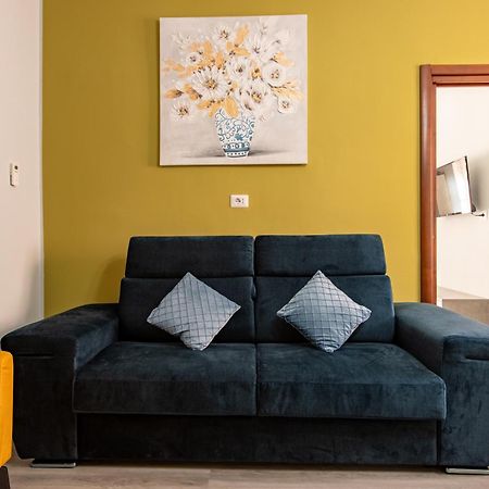 Attico Grand Terrace Apartment Алба Екстериор снимка
