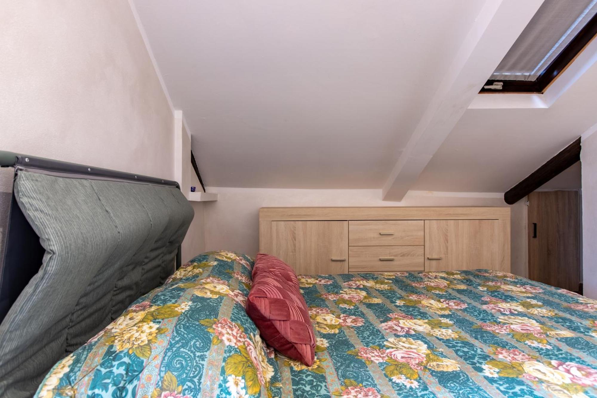 Attico Grand Terrace Apartment Алба Екстериор снимка